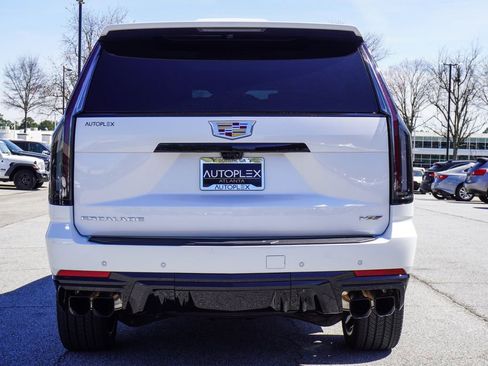Used 2025 Cadillac Escalade V AWD/4WD image 41