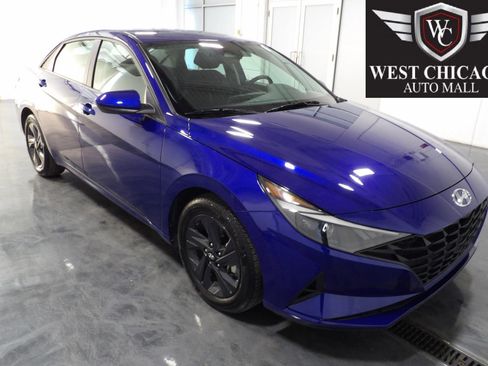 Used 2023 Hyundai Elantra SEL image 1