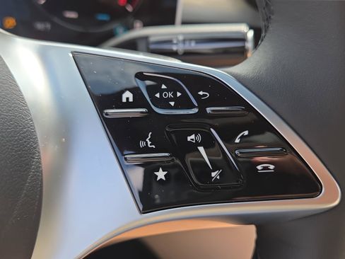 New 2026 Mercedes-Benz C 300 4MATIC Sedan image 25