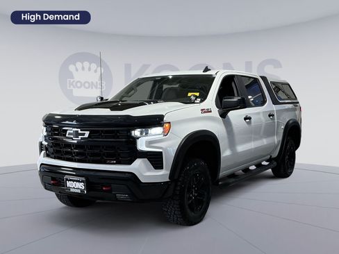 Used 2024 Chevrolet Silverado 1500 LT Trail Boss w/ Convenience Package II AWD/4WD image 1