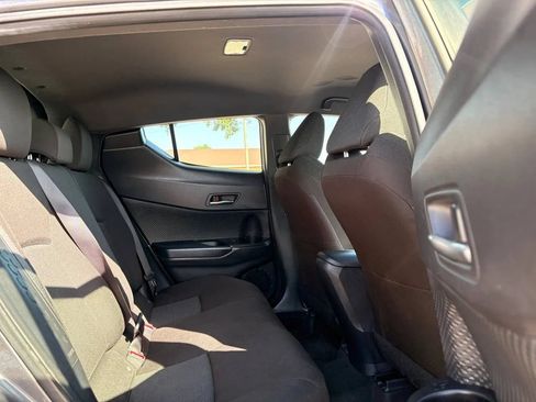 Used 2018 Toyota C-HR XLE FWD image 15