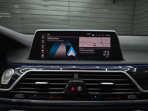 Used 2021 BMW 750i xDrive w/ M Sport Package AWD/4WD image 27
