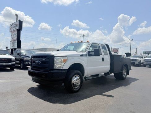 Used 2012 Ford F350 XL AWD/4WD image 2
