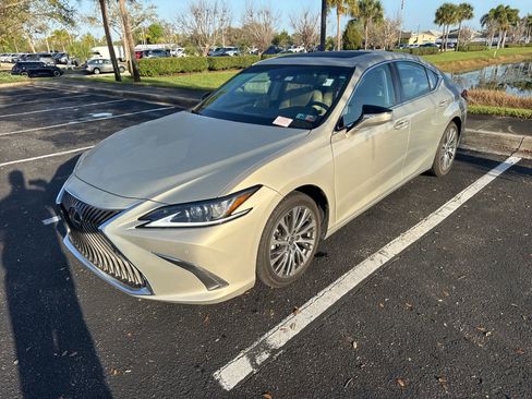Used 2019 Lexus ES 350 w/ Premium Package image 7