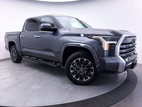 Used 2024 Toyota Tundra Limited w/ Power Package AWD/4WD image 1