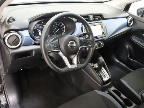 Used 2025 Nissan Versa SV FWD image 13