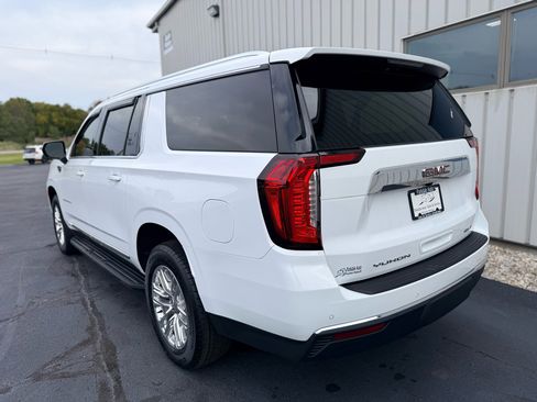 Used 2023 GMC Yukon XL SLT image 8