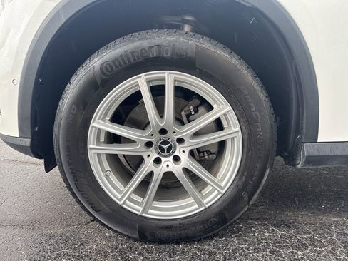 Used 2023 Mercedes-Benz GLC 300 4MATIC image 12