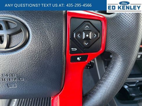 Used 2019 Toyota Tacoma TRD Off-Road image 17