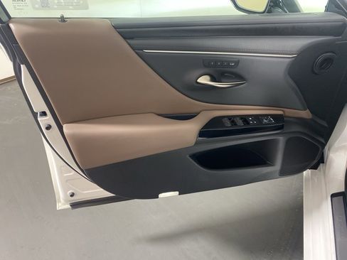 Certified 2025 Lexus ES 350 350 w/ Premium Package image 23