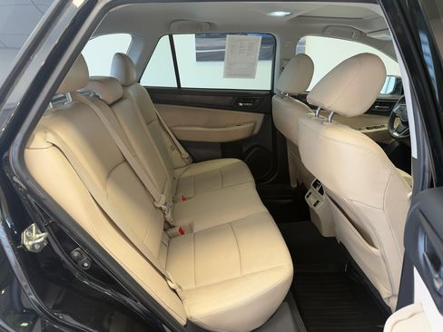 Used 2018 Subaru Outback 2.5i Limited image 28
