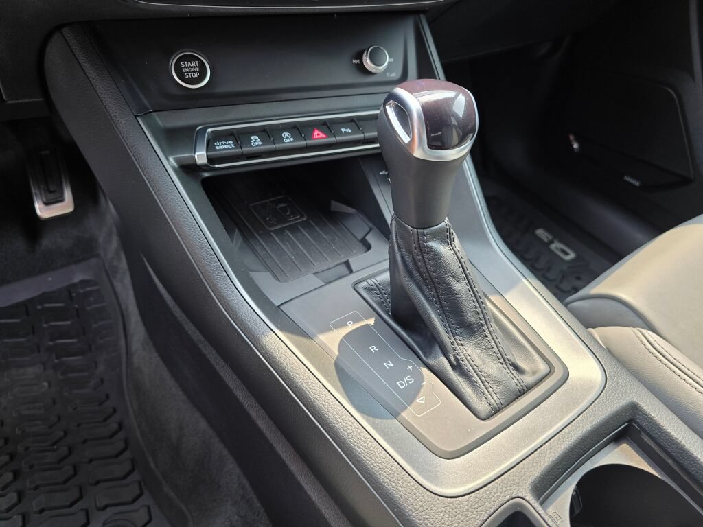 Used 2023 Audi Q3 2.0T Premium Plus w/ Premium Plus Package AWD/4WD image 22