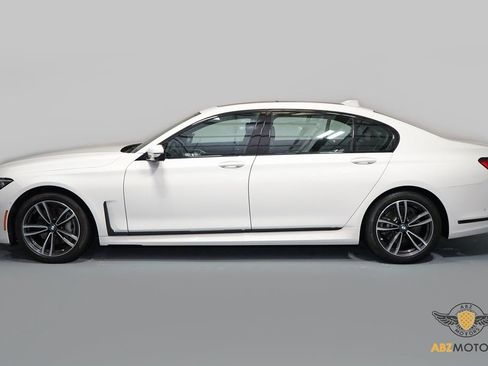 Used 2022 BMW 740i xDrive 740i xDrive w/ M Sport Package image 5