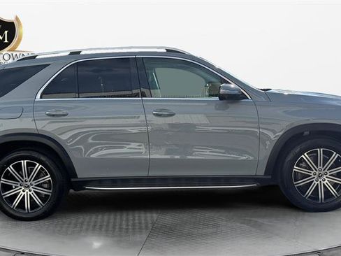 Used 2024 Mercedes-Benz GLE 450e 4MATIC w/ Driver Assistance Package image 6