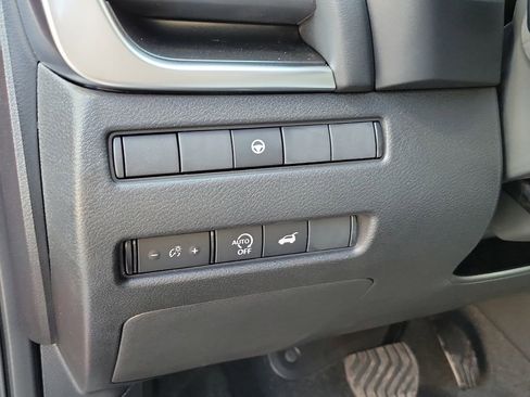 New 2026 Nissan Rogue SV AWD/4WD image 18