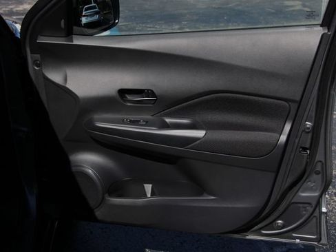 Certified 2025 Nissan Kicks Play S FWD image 30