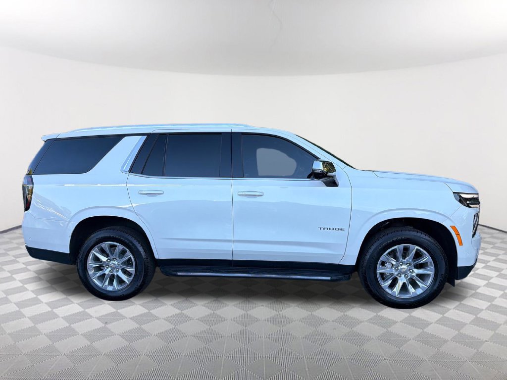 Used 2025 Chevrolet Tahoe Premier w/ Sun And Tow Package RWD image 4