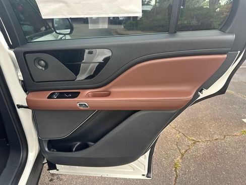 New 2026 Lincoln Aviator Reserve RWD image 17