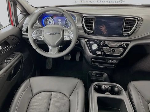 New 2025 Chrysler Pacifica Select FWD image 22