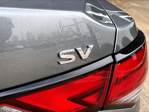 Used 2023 Nissan Sentra SV image 9