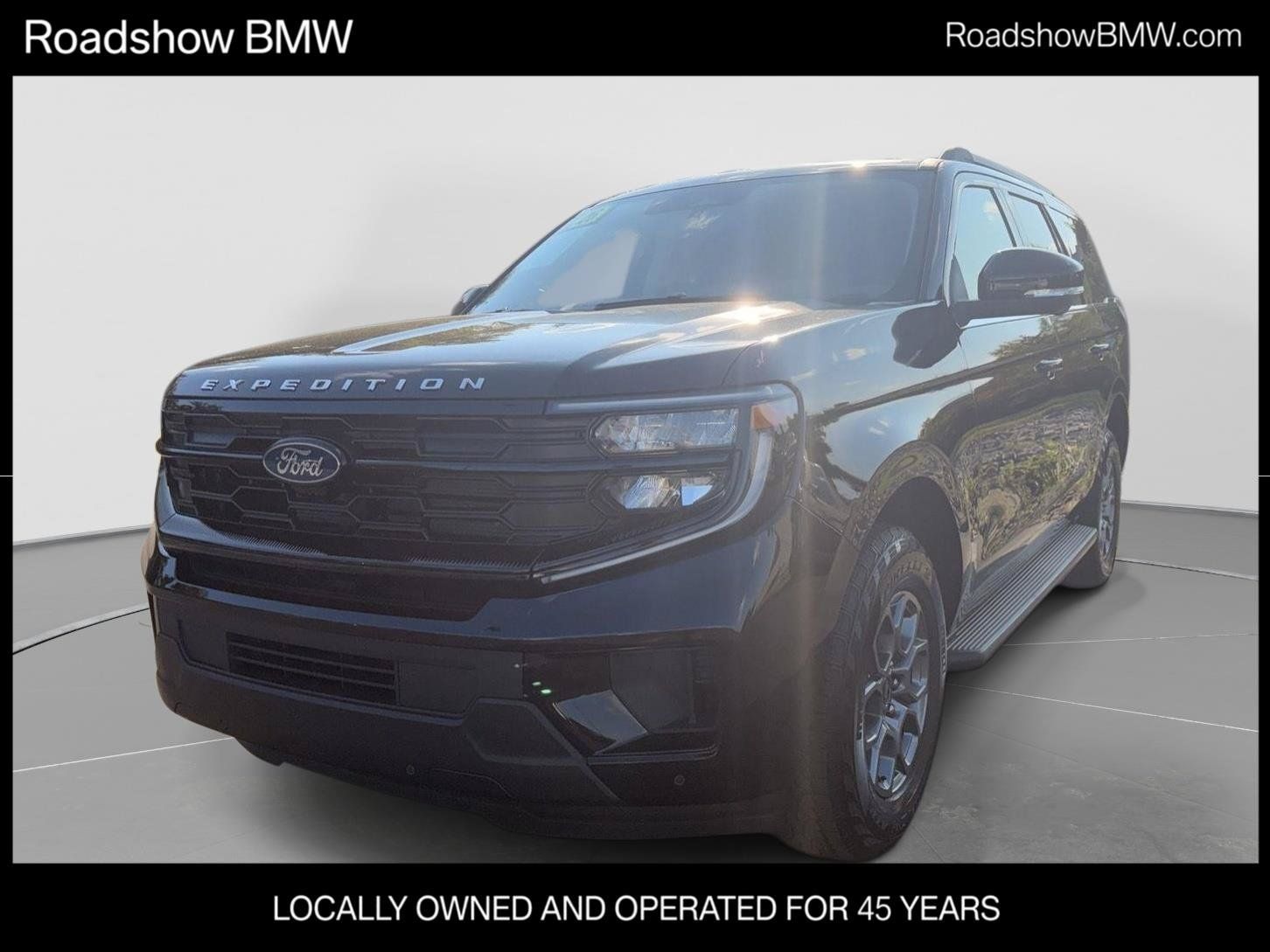 Used 2026 Ford Expedition Active RWD image 1