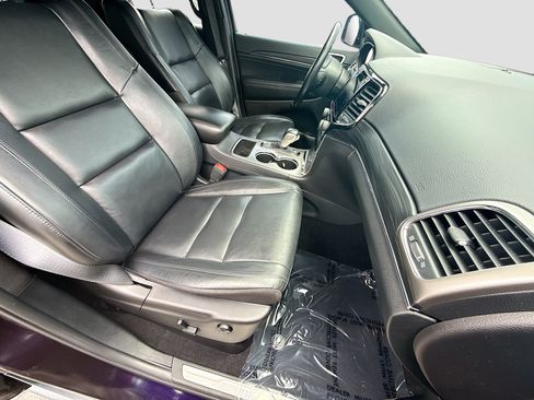 Used 2020 Jeep Grand Cherokee Limited RWD image 15
