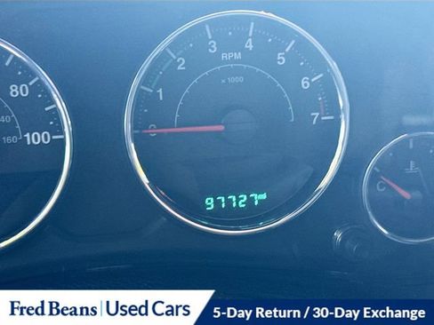 Used 2018 Jeep Wrangler Unlimited Sahara AWD/4WD image 13