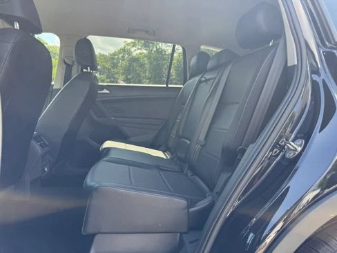 Used 2020 Volkswagen Tiguan SE AWD/4WD image 17