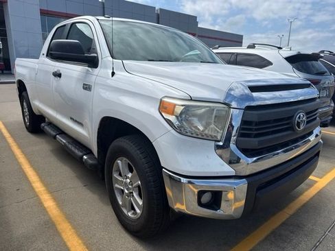 Used 2014 Toyota Tundra SR5 w/ SR5 Upgrade Package AWD/4WD image 12