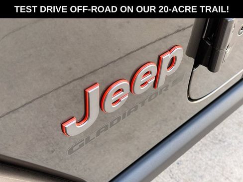 New 2026 Jeep Gladiator Mojave image 29