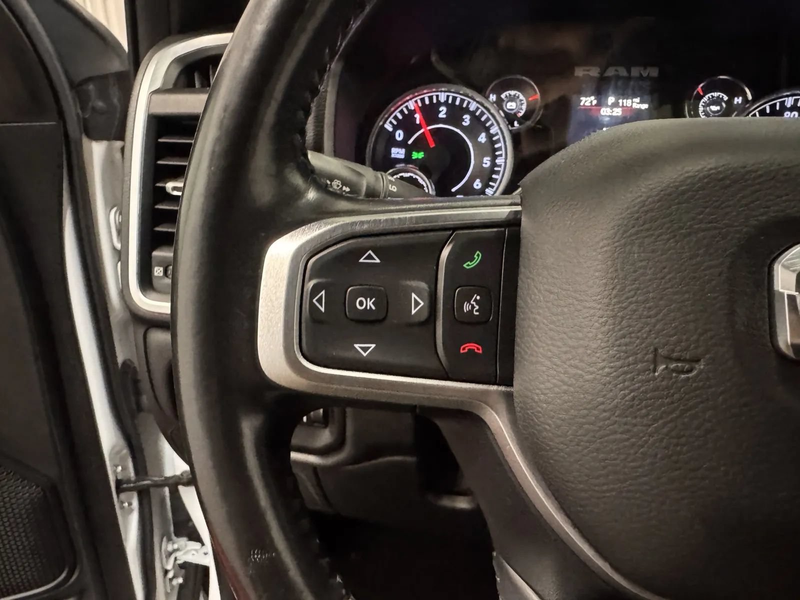 Used 2019 RAM 1500 Big Horn AWD/4WD image 19