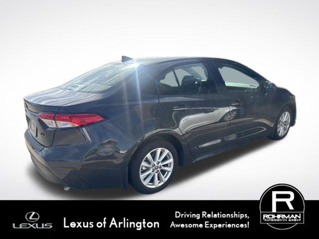 Used 2026 Toyota Corolla LE w/ LE Premium Package FWD image 3