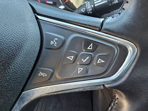 Used 2019 Chevrolet Equinox LT FWD image 23