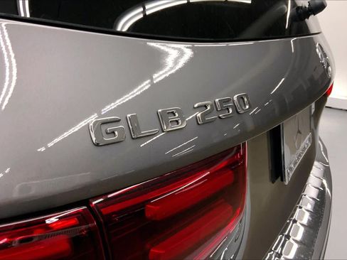 Used 2026 Mercedes-Benz GLB 250 image 15