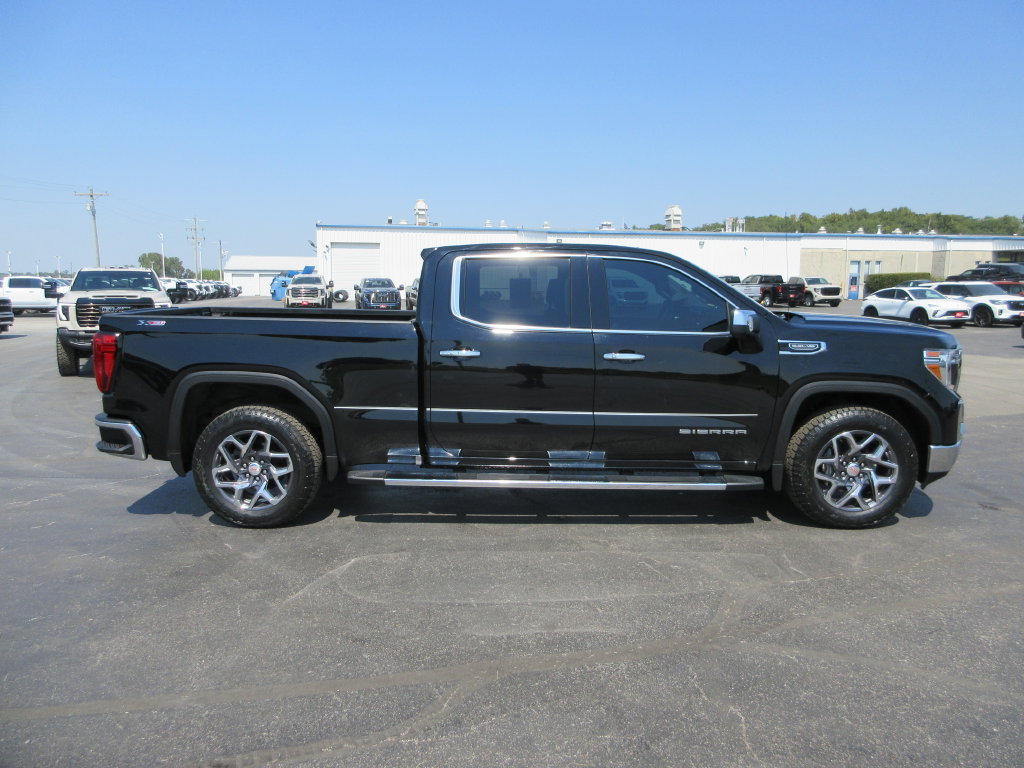 Certified 2022 GMC Sierra 1500 SLT w/ SLT Premium Package AWD/4WD image 6