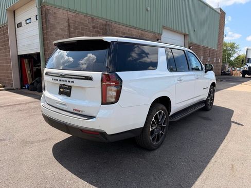 Used 2022 Chevrolet Suburban RST w/ Luxury Package AWD/4WD image 9