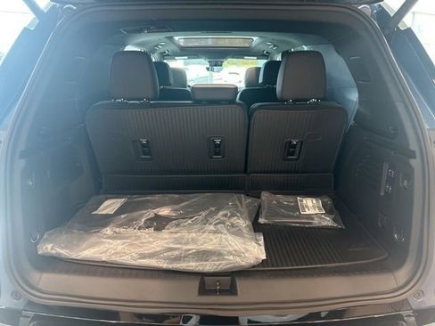 New 2026 Chevrolet Traverse High Country w/ LPO, Floor Liner Package image 12