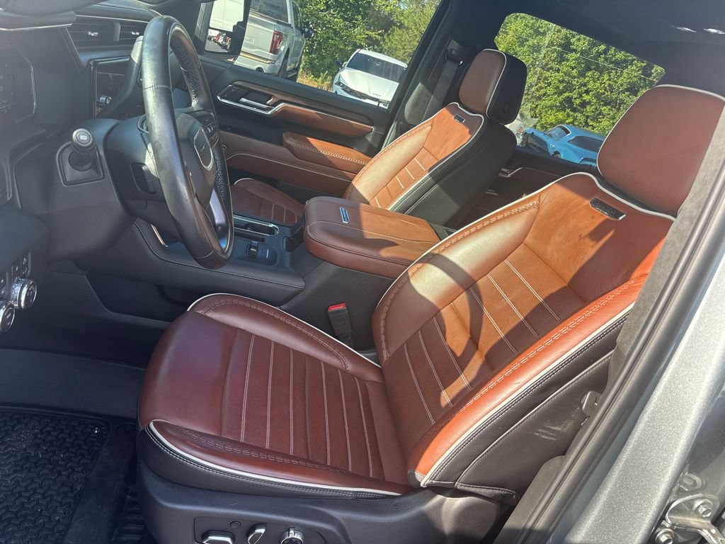 Used 2024 GMC Sierra 2500 Denali Ultimate w/ Max Trailering Package AWD/4WD image 16