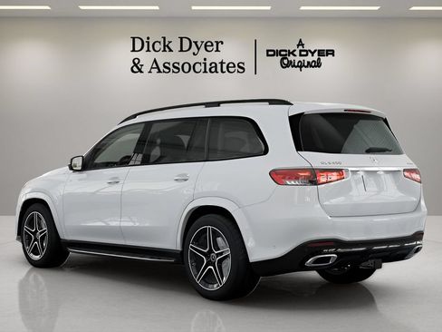 Used 2026 Mercedes-Benz GLS 450 4MATIC image 24