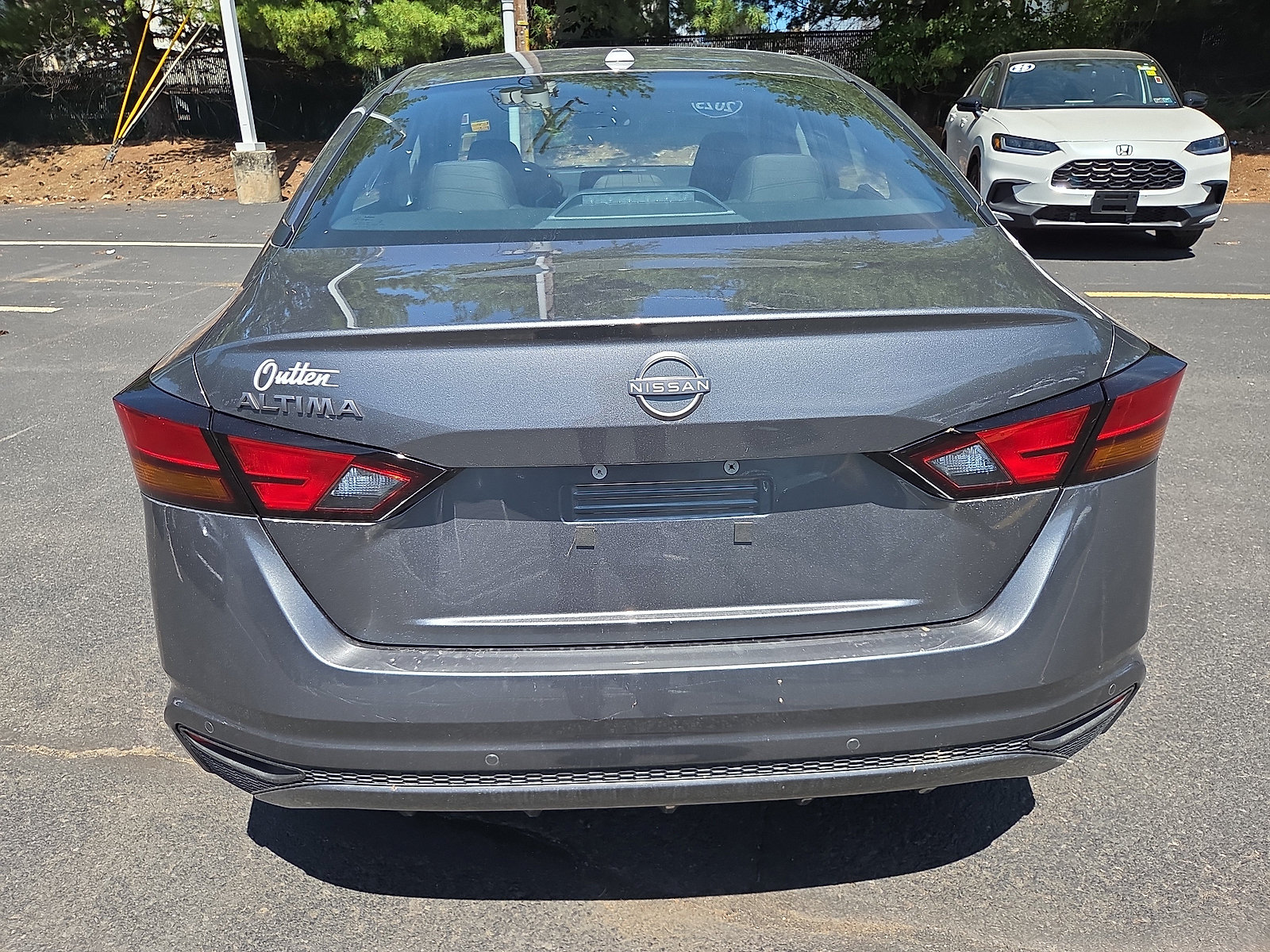 Used 2025 Nissan Altima 2.5 SV FWD image 4