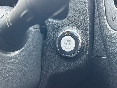 Used 2014 INFINITI Q60 Sport image 16