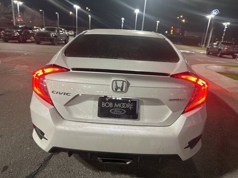 Used 2019 Honda Civic Sport image 6