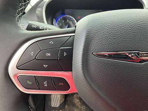 New 2026 Chrysler Pacifica Select FWD image 22