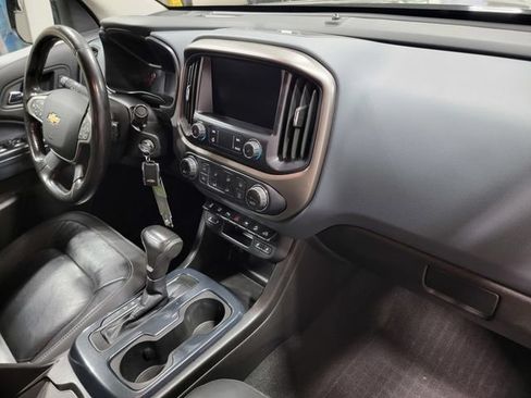 Used 2021 Chevrolet Colorado Z71 w/ Z71 Midnight Edition AWD/4WD image 17
