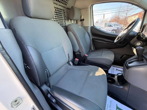 Used 2017 Nissan NV200 SV w/ Technology Package image 25
