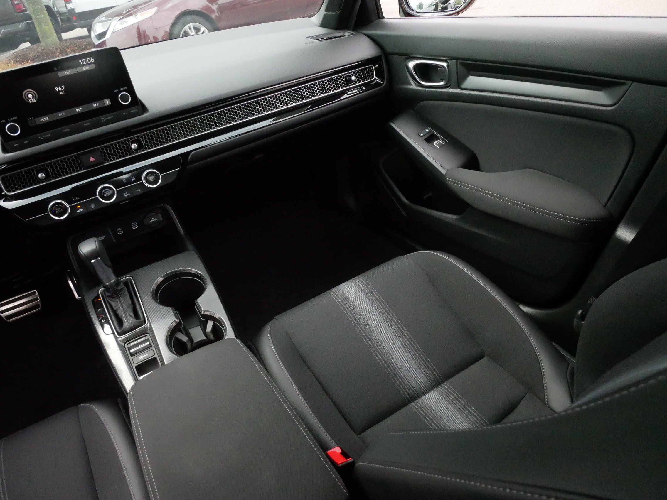 Used 2025 Honda Civic Sport image 11