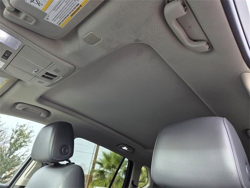 Used 2019 Buick Envision Essence image 10