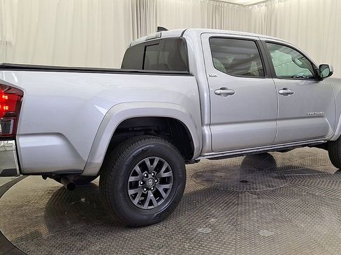 Certified 2023 Toyota Tacoma SR5 AWD/4WD image 3