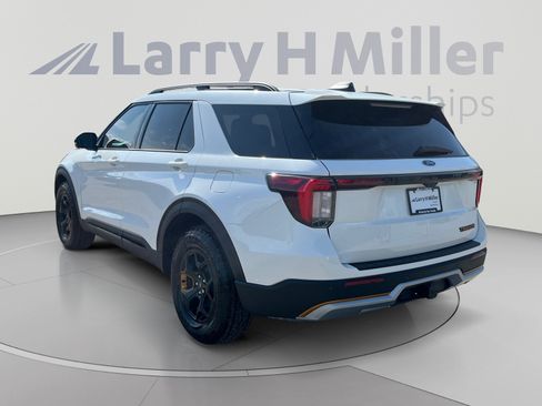Used 2026 Ford Explorer Tremor w/ Tremor Ultimate Package AWD/4WD image 3