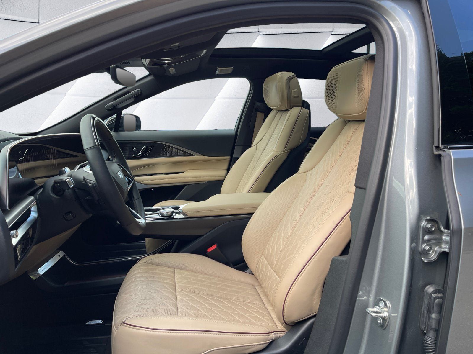 Certified 2026 Cadillac Lyriq Signature Luxury w/ Nappa Leather Package AWD/4WD image 10